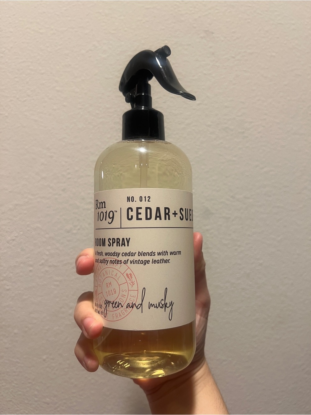 RM 1019 CEDAR + SUEDE ROOM SPRAY MIST 16 OZ AROMATHERAPY